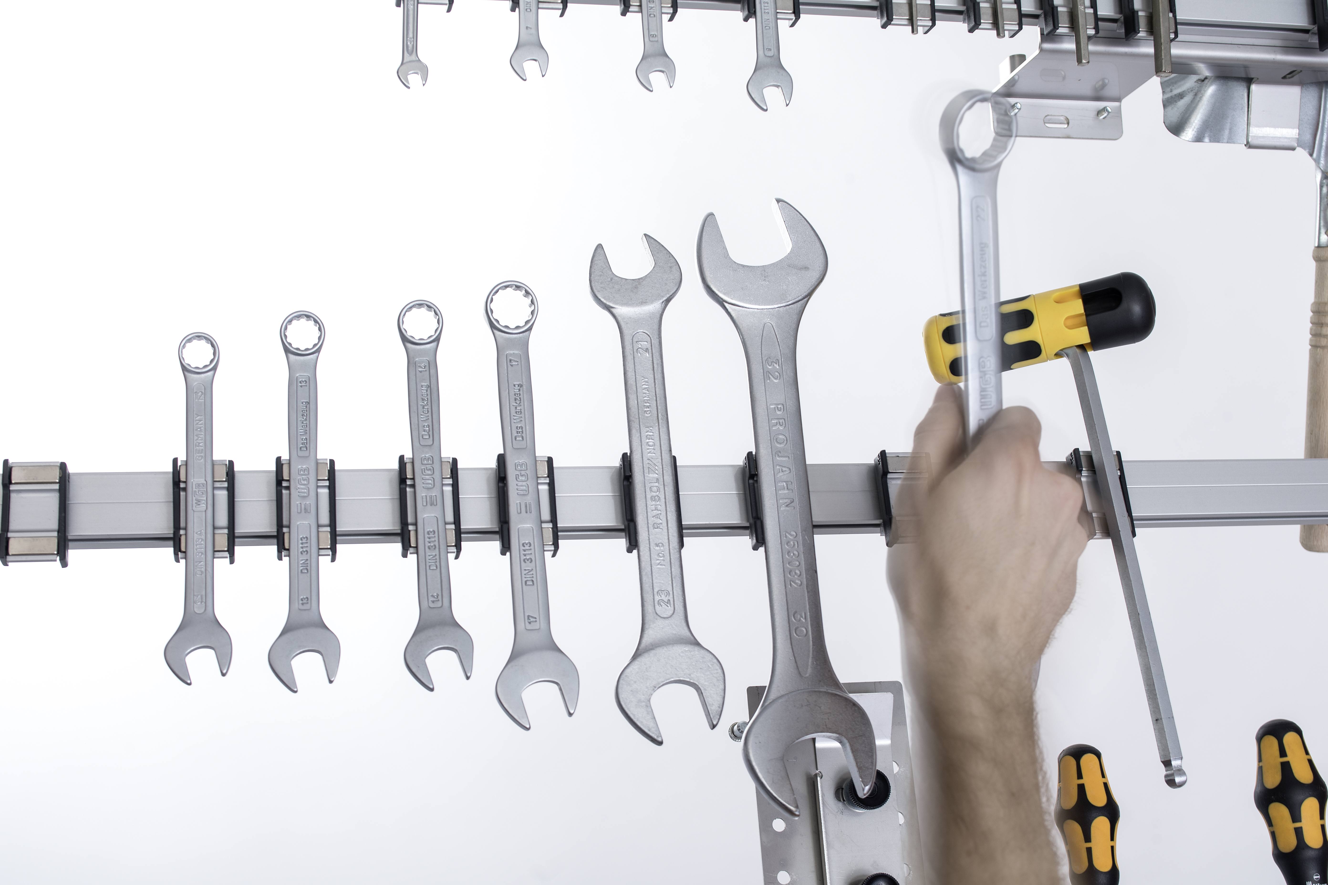 _DSC988359cde58fcd012 Universal tool holder, magnetic
